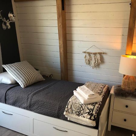 Maison Solange-Red Barn Farmhouse Style- Moonridge Big Bear City Eksteriør bilde